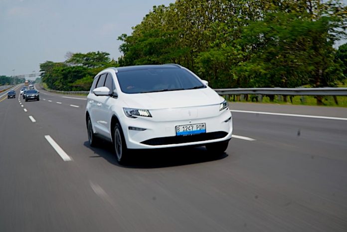 Update Penjualan ALetra L8 EV