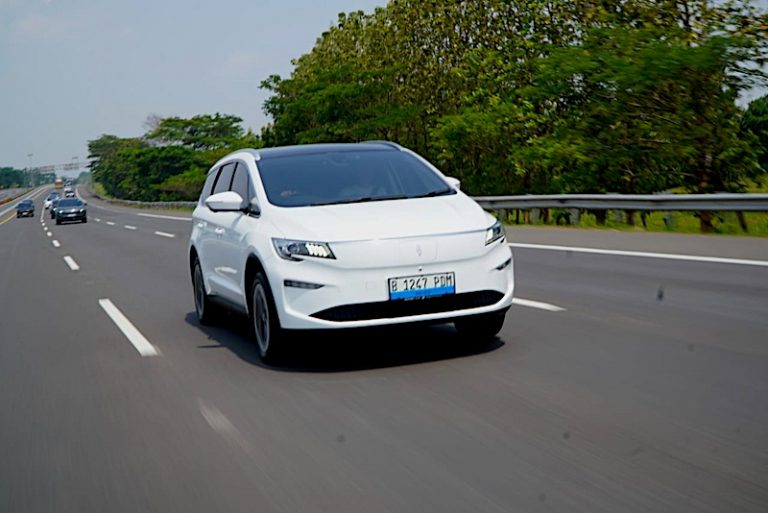 Aletra L8, Cek Spesifikasi Dimensi MPV Listrik Serta Konfigurasi Tenaga Roda Depannya! Aletra L8, Cek Spesifikasi Dimensi MPV Listrik Serta Konfigurasi Tenaga Roda Depannya!