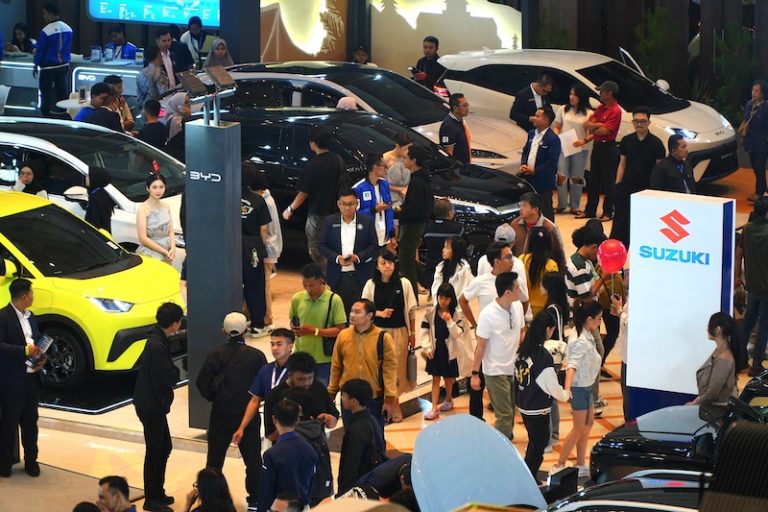 Harga Mobil Baru Makin Mahal, Ini Alasan Orang Beralih Beli Mobil Bekas