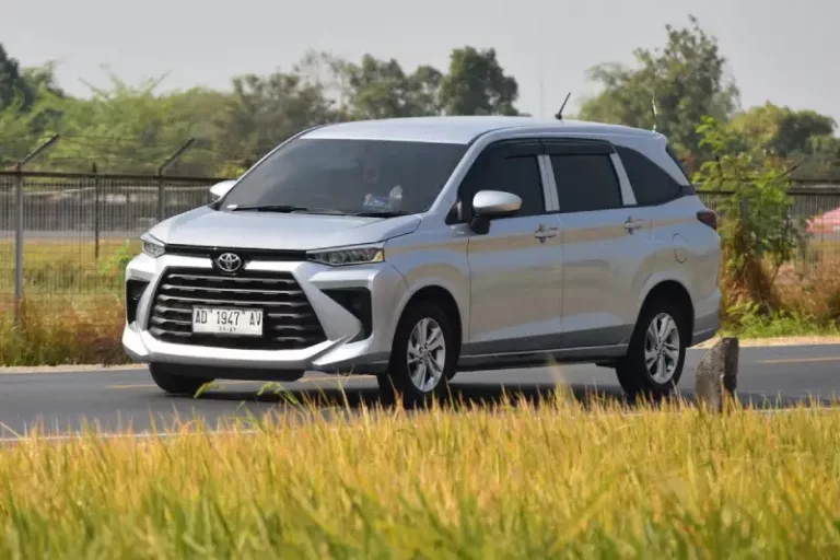 Perbandingan Harga Avanza 2025 vs Xenia 2025, Siapa Lebih Worth It?