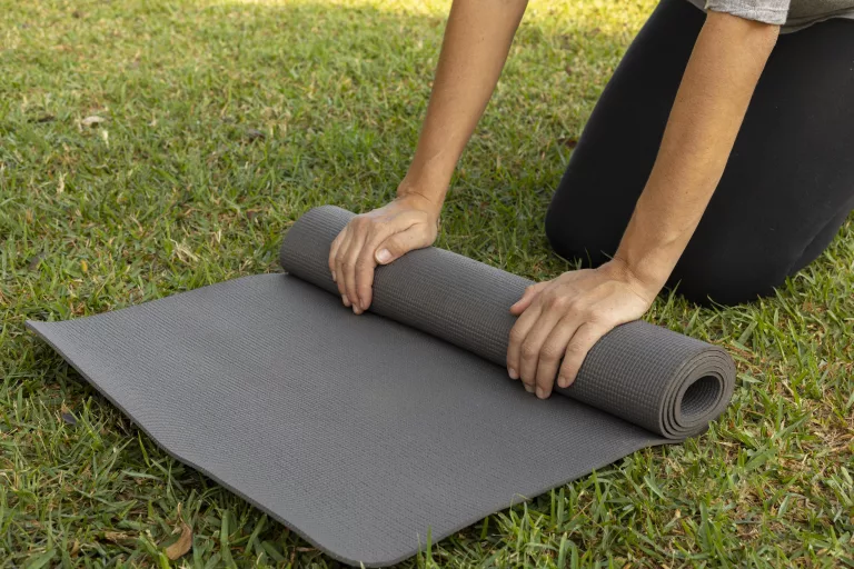 Kenali Jenis Yoga Mat yang Cocok buat Pemula, Ringan dan Anti Slip!