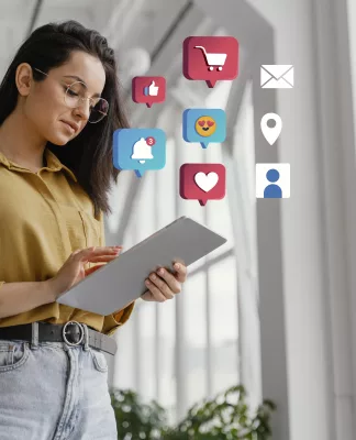 Mengenal Profesi Social Media Specialist: Nggak Cuma Posting di Instagram! sociial media specialist