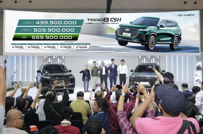 Chery TIGGO 8 CSH GJAW 2025: SUV PHEV 7-Seater Paling Terjangkau Meluncur, Harga Mulai Rp439 Juta!
