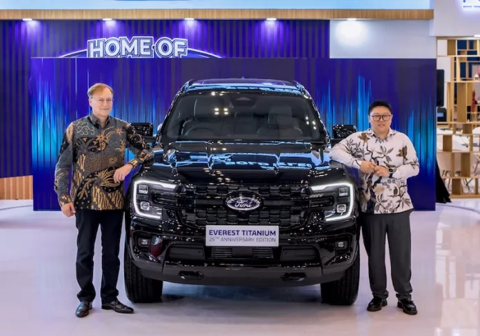 Terbatas Hanya 25 Unit! Ford Everest Titanium 25th Anniversary Mendarat di GJAW 2025 Ford Everest Titanium 25th Anniversary Edition Hadir di GJAW 2025