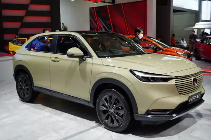 Berapa Harga HR-V Sand Khaki? Cek Daftar Lengkap Harganya di Sini Honda HR-V