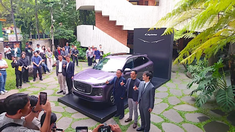 LEPAS Bikin Standar Baru Elegansi Mobil Irit dan Ramah Lingkungan di Indonesia Melalui LEPAS L8 PHEV