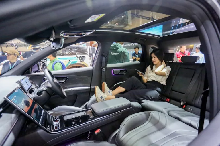 LEX Platform Hadirkan Pengalaman Seperti Private Lounge di LEPAS L8 untuk Perempuan Modern