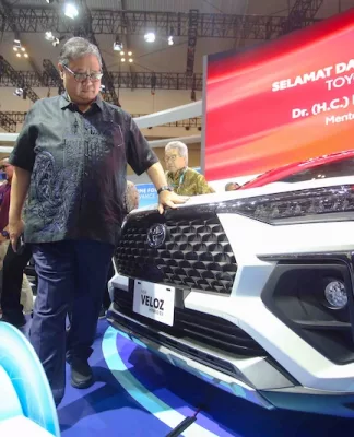 Menko Airlangga Apresiasi Toyota Veloz Hybrid EV