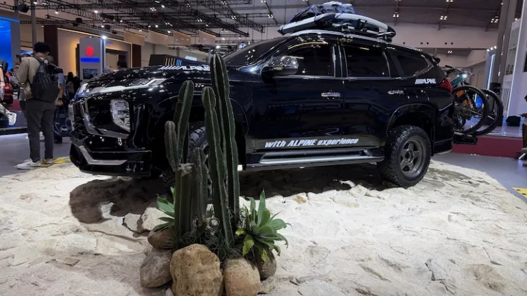 Lini Display Mitsubishi Motors Tampil Tak Biasa di GJAW 2025, Perkuat Tema “Empowering Every Journey”