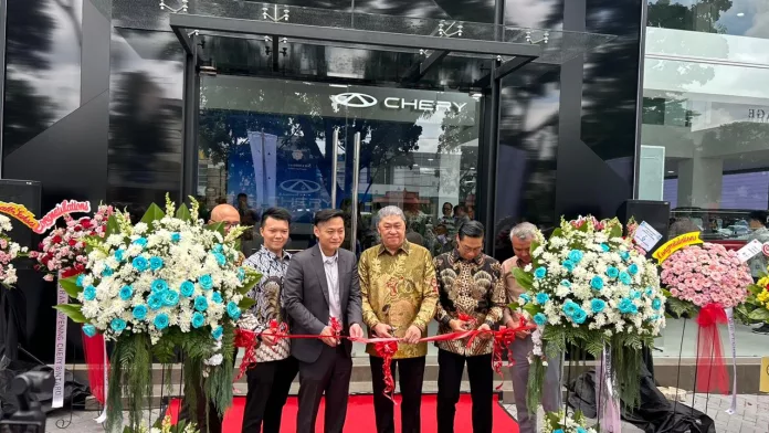 Chery Resmikan Dealer ke-65 di Bintaro, Perkuat Akses SUV Premium di Tangerang Selatan Peresmian Chery Bintaro