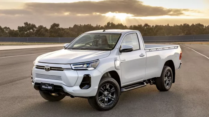 Toyota Hilux Travo-e Dirilis dengan Daya Jelajah 315 Km