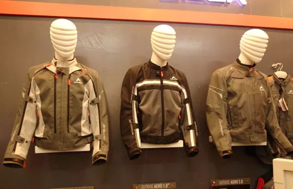 Rekomendasi Jaket Touring Motor yang Aman