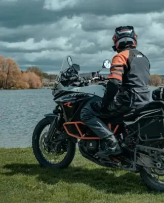 5 Rekomendasi Sepatu Touring Murah