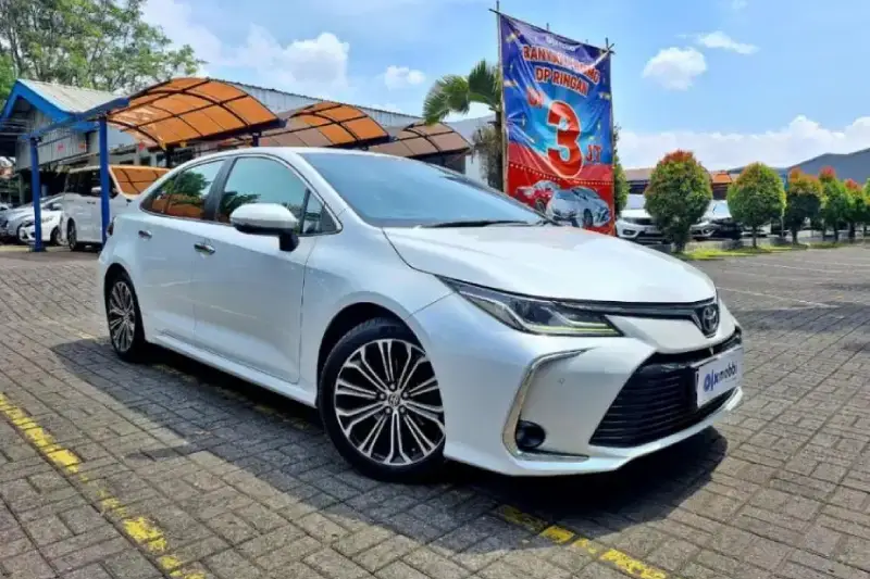 corolla altis