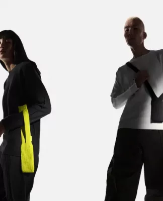 Apple Rilis Aksesoris Mewah, iPhone Pocket Harga Rp2 Jutaan iphone pocket