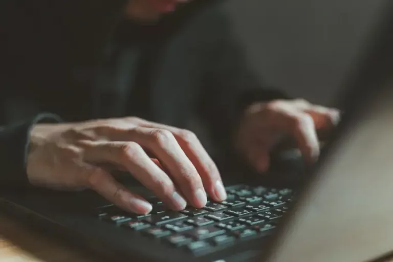 Lakukan Ini Biar Keyboard Laptop Kamu Awet dan Tidak Cepat Rusak