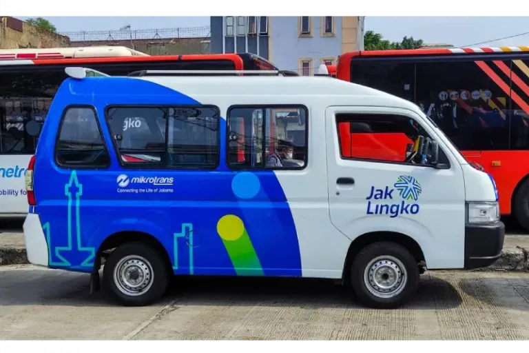 100 Angkot Tua Jakarta Akan Diganti Mikrotrans Listrik Mulai Desember 2025