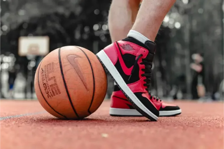 Tips Merawat Sepatu Basket Agar Tahan Lama