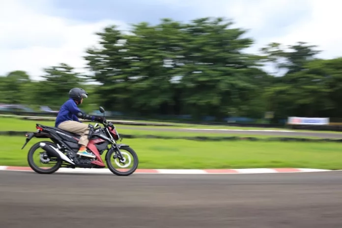 Motor Legendaris Suzuki Satria Berevolusi, Usung Teknologi Ride Connect dan ABS Suzuki Satria PRO