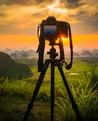 Beda Jenis Konten Beda Juga Jenis Tripod yang Digunakan! Ini Tips Memilih yang Tepat tripod