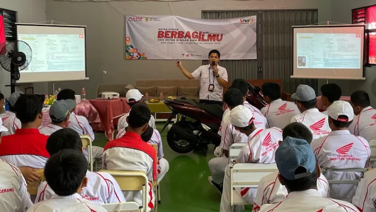 AHM Perkuat Pendidikan Vokasi, Bekali 1.462 Pelajar SMK Teknologi Honda Terbaru