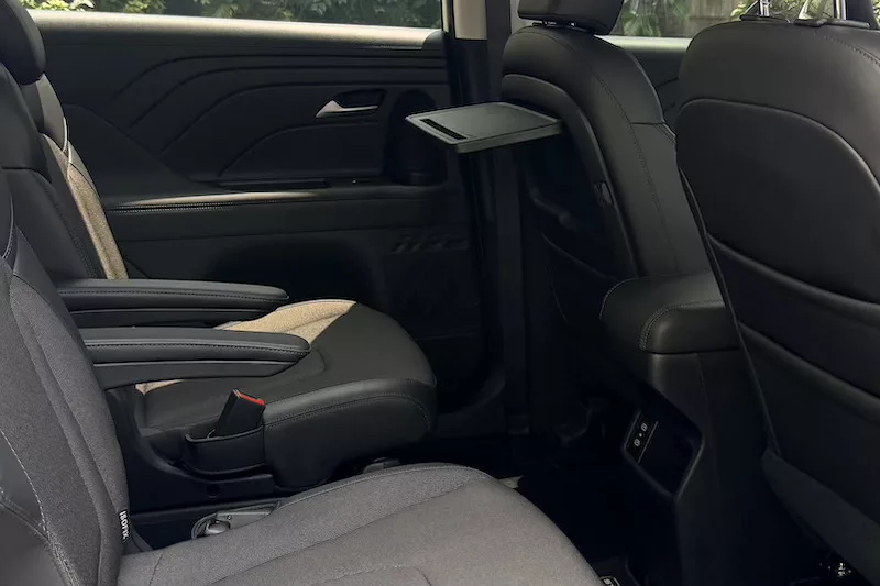 Rekomendasi Mobil Liburan Akhir Tahun: Hyundai Stargazer Cartenz