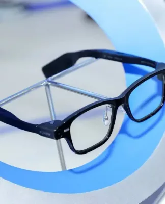 Quark AI Glasses