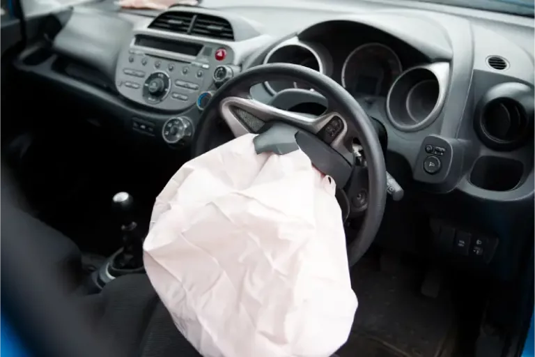 Sejarah Airbag Mobil: Dari Teknologi Awal hingga Sistem Modern