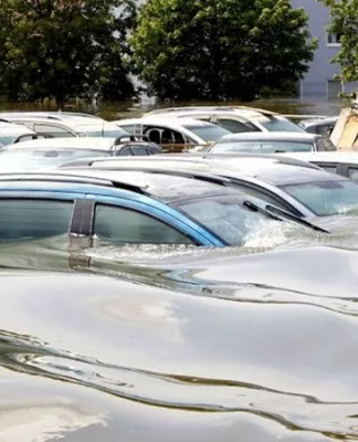 Tips Merawat Mobil Bekas Banjir Agar Tetap Aman