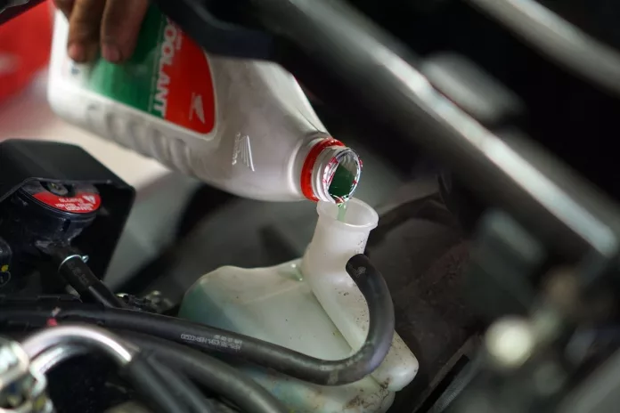 Fungsi Air Radiator Motor dan Kenapa Penting untuk Performa Mesin