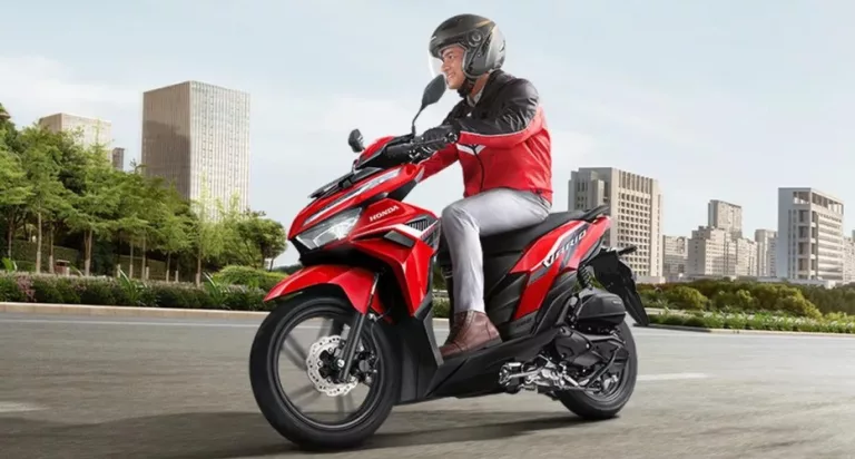 Honda Vario 125 vs Yamaha Freego 125, Mana Lebih Baik?