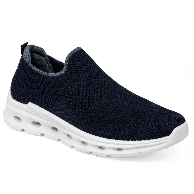  sepatu sneakers pria