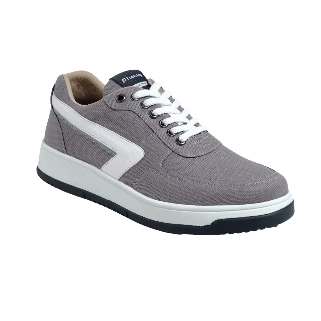 sepatu sneakers pria