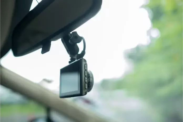 merek dashcam mobil
