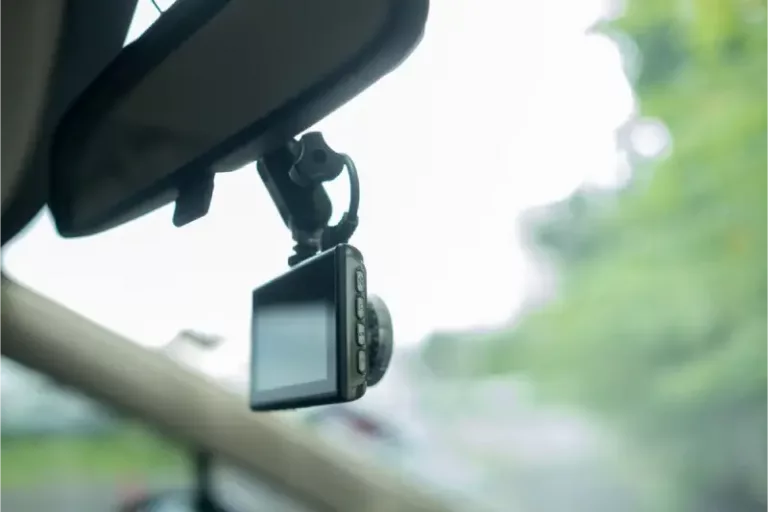 7 Rekomendasi Merek Dashcam Mobil Terbaik 2025