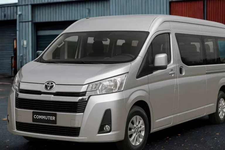 Review Toyota Hiace Commuter, Tangguh Bawa 15 Penumpang Tapi Bantingan Tetap Empuk!