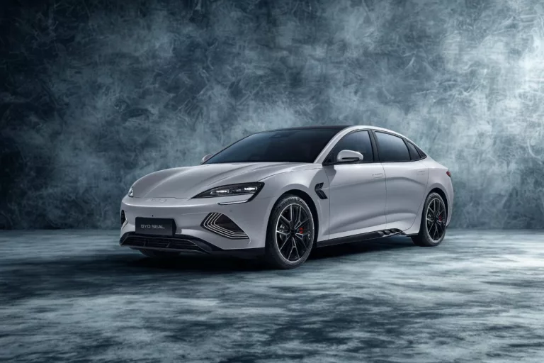 Update Harga Mobil BYD 2025: Dari Atto 3, Dolphin, Hingga Seal