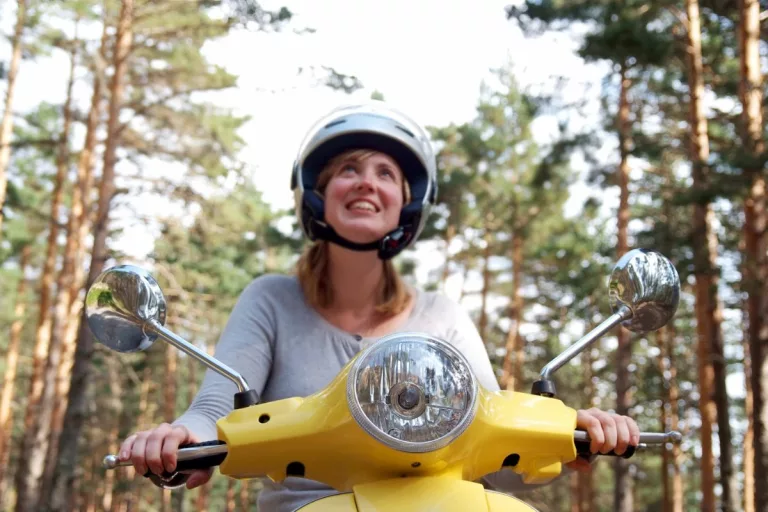 Pengen Gaya dengan Vespa Matic? Cek Update Harga Vesmet Terbaru 2025