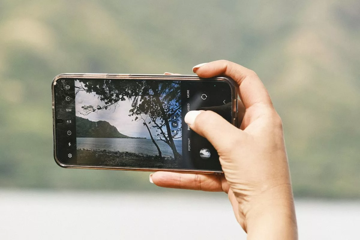 8 Rekomendasi HP 4 jutaan Terbaik