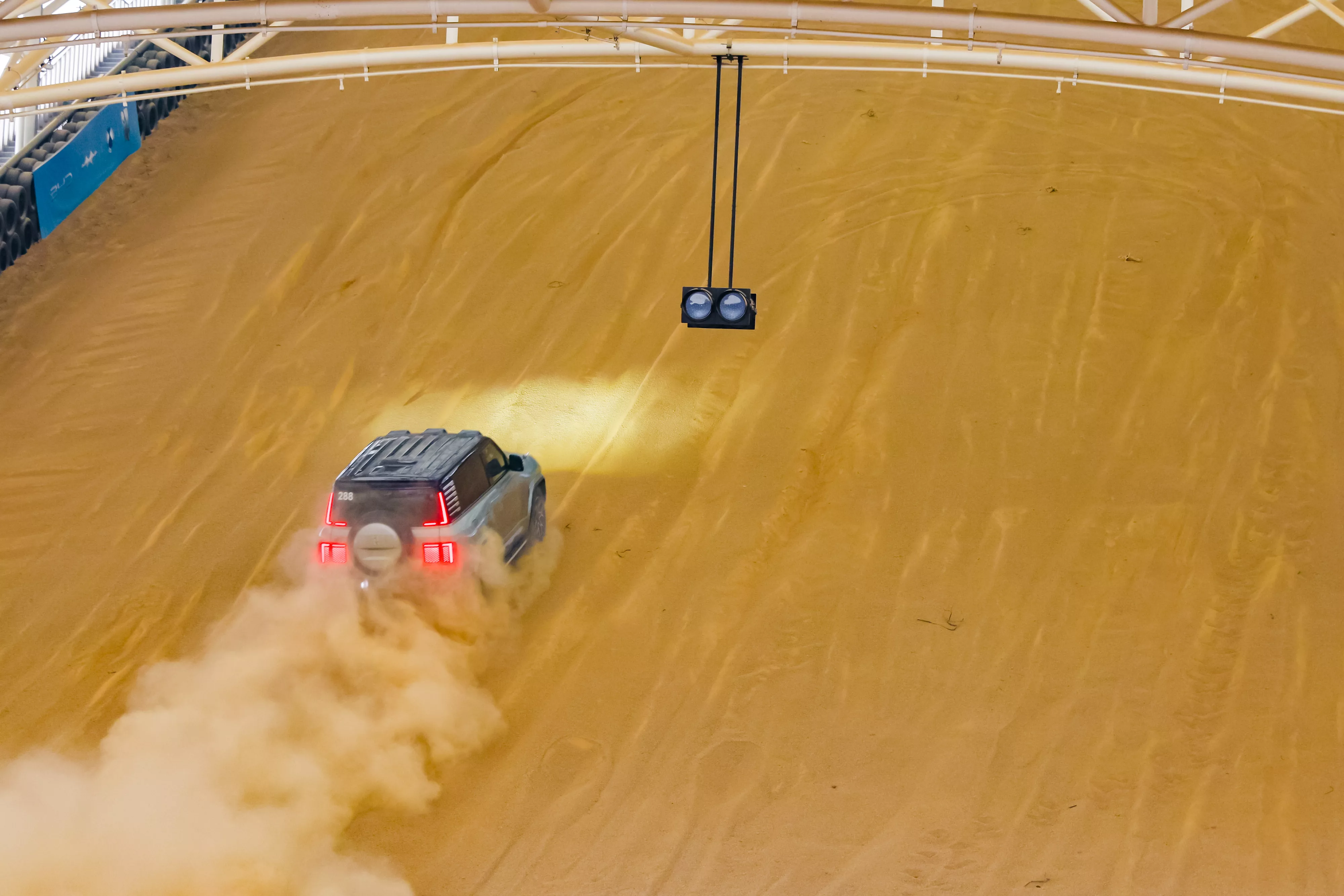 sirkuit-all-terrain-byd-zhengzhou-pengujian-nev