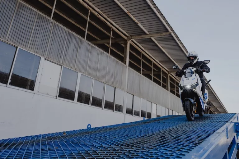 Ofero Luncurkan Stareer 5 Lit, Sepeda Listrik “Rasa Motor” Bisa Tempuh 130 Km Sekali Cas!