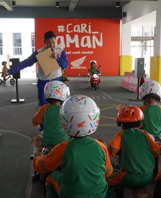 Pakai Miniatur Lalu Lintas, Inovasi Instruktur Safety Riding AHM Sabet Juara Asia Safety Riding AHM