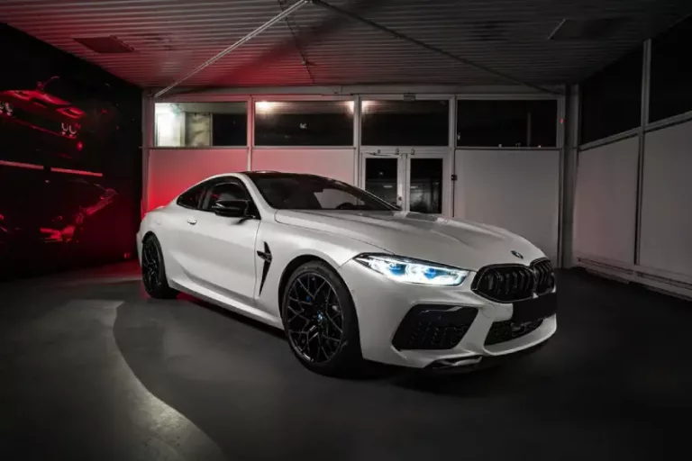 Spesifikasi BMW M8 Lengkap: Mesin, Performa, dan Fitur Unggulan