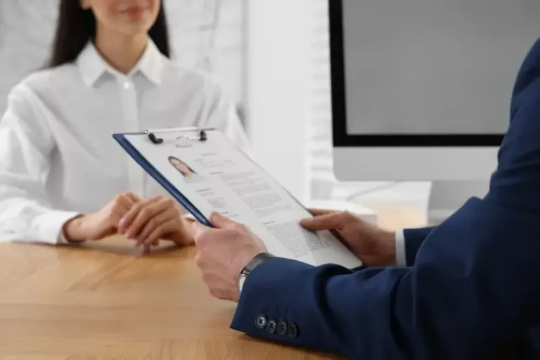 10 Tips Membuat CV untuk Management Trainee Biar Lebih Stand Out