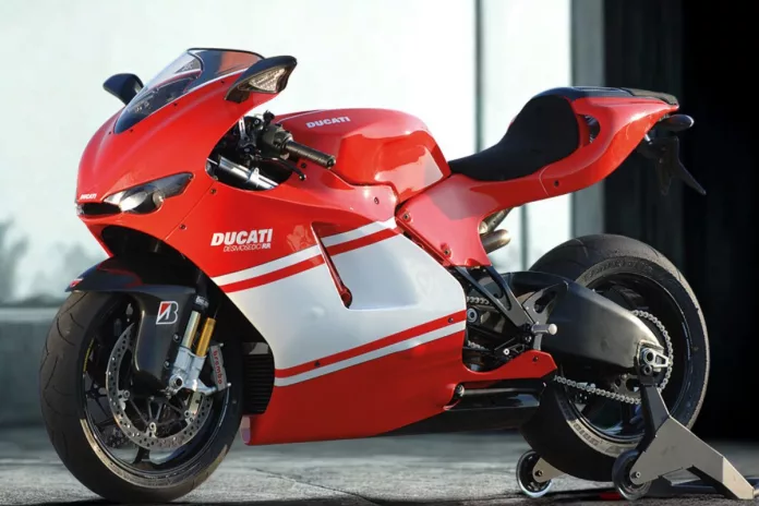 review ducati desmosedici