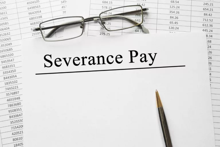 Cara Menghitung Uang Pesangon PHK, Panduan Lengkap Sesuai UU Cipta Kerja Terbaru!