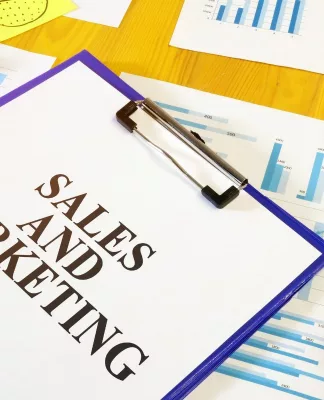 Perbedaan Sales dan Marketing