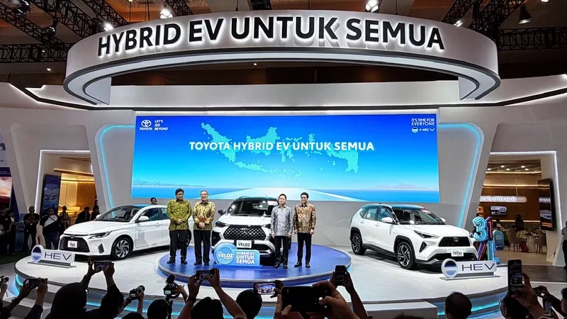 Harga New Veloz Hybrid EV
