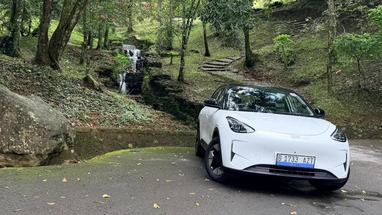 Test Drive Geely EX2: Libas Tanjakan Puncak Tanpa Ampun!