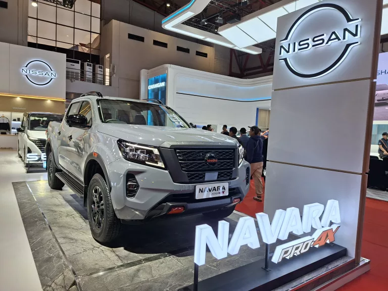 Nissan Navara Sering Jadi Pilihan Mobil Tambang, Mesinnya Sanggup Minum Solar Busuk?